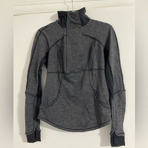 Lululemon Quarter Zip Pullover Gray/Black size 6